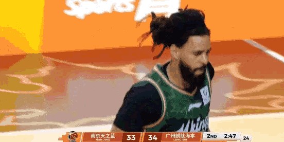 皇冠体育官方入口-说唱巨星首秀0+1+1！结果徐昕打疯了！